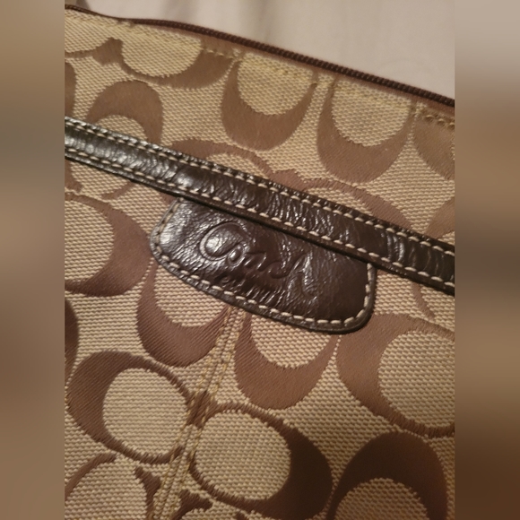 COACH PURSE - Picture 2 of 6